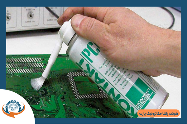 تمیز کردن برد الکترونیکی